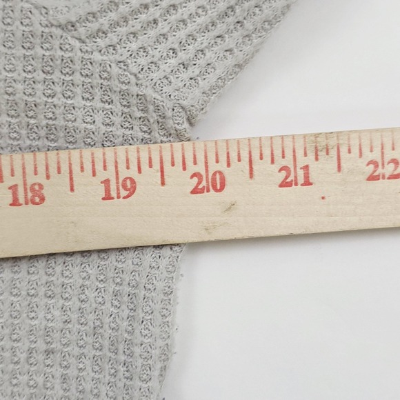 Lucky Brand Mens Small Light Gray Waffle Knit Crewneck Long Sleeve Sweater Work - Picture 7 of 9